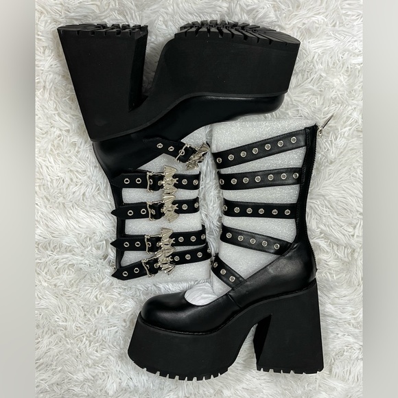 TRICKZ N’ TREATZ Batty Nights Faux Leather Platform Mary Janes Bat Buckles 9 - Picture 8 of 11